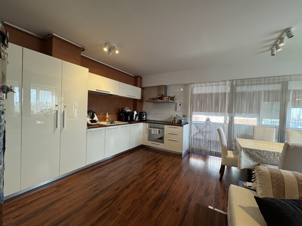 Apartament cu 3 camere modern si 2 locuri de parcare subterane