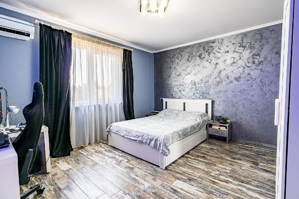 Vila P+1 | Palazu Mare | Teren 1412 mp 