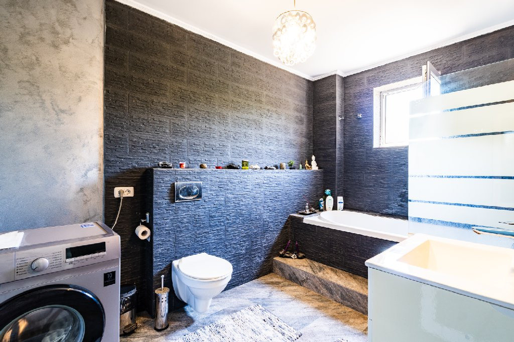 Vila P+1 | Palazu Mare | Teren 1412 mp 