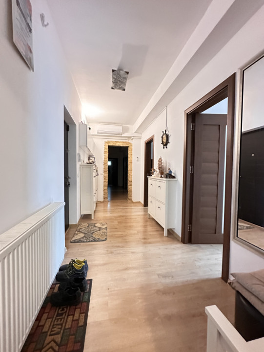 Apartament decomandat 3 camere-curte+loc de parcare subteran -Compozitori