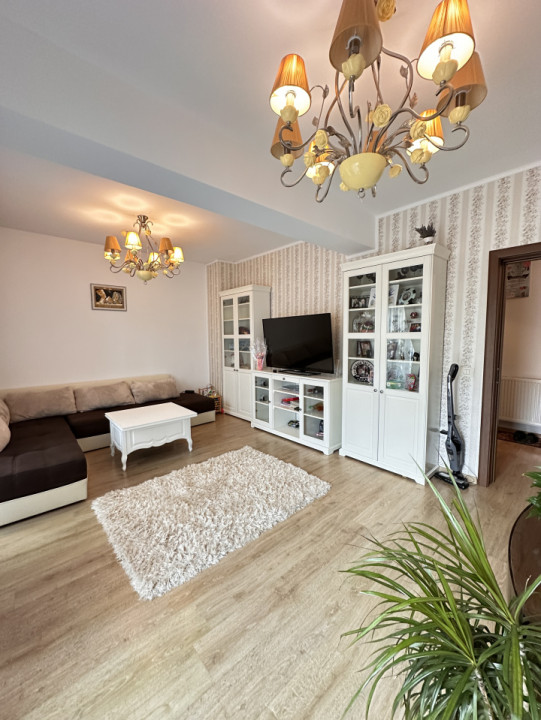 Apartament decomandat 3 camere-curte+loc de parcare subteran -Compozitori