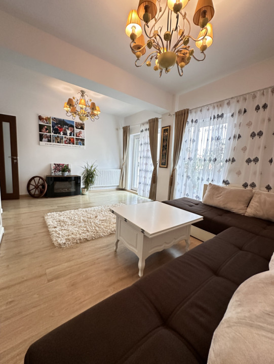 Apartament decomandat 3 camere-curte+loc de parcare subteran -Compozitori