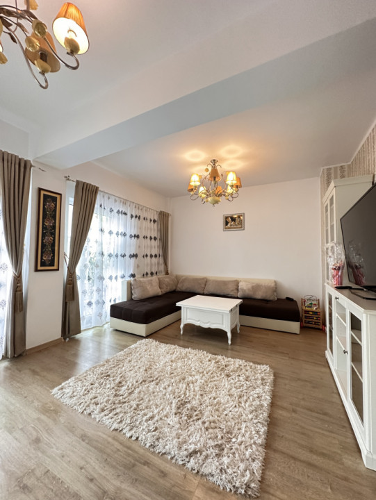Apartament decomandat 3 camere-curte+loc de parcare subteran -Compozitori