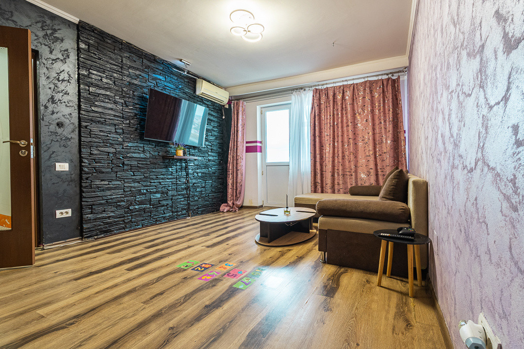 Apartament 3 camere | Decomandat | Loc de pacare | Casa de cultură 