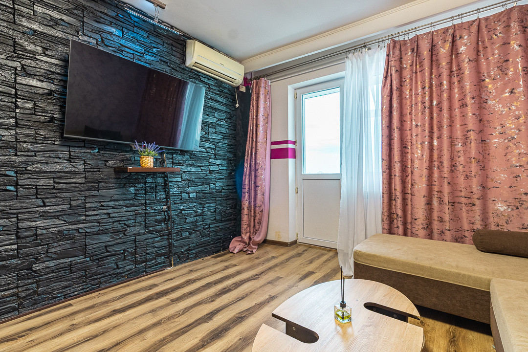 Apartament 3 camere | Decomandat | Loc de pacare | Casa de cultură 