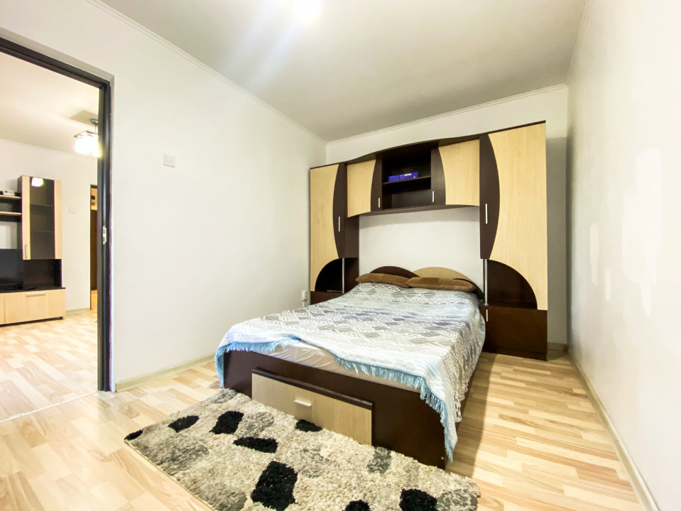Apartament 2 camere Semidecomandat | zona Campus | Parcare privata