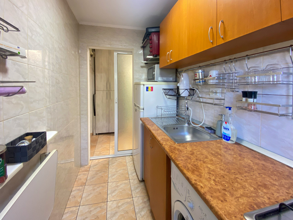 Apartament 2 camere Semidecomandat | zona Campus | Parcare privata