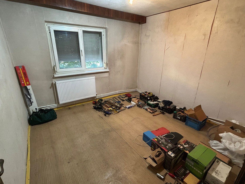 Apartament DECOMANDAT 2 camere-INEL II+loc de parcare 