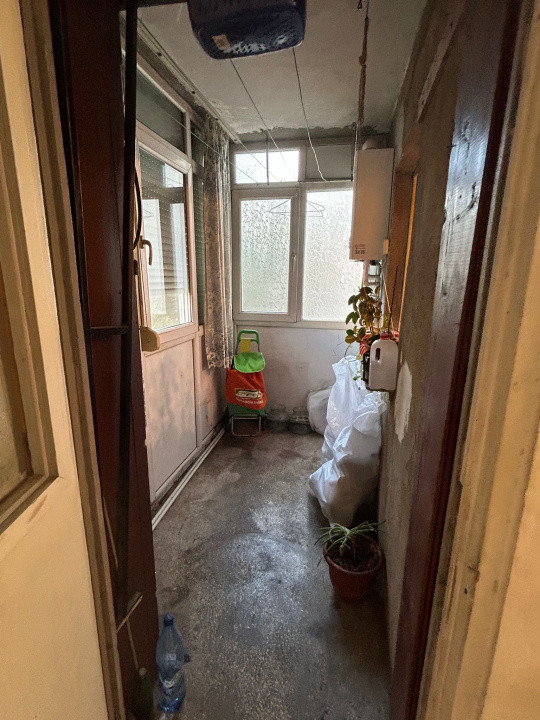 Apartament DECOMANDAT 2 camere-INEL II+loc de parcare 