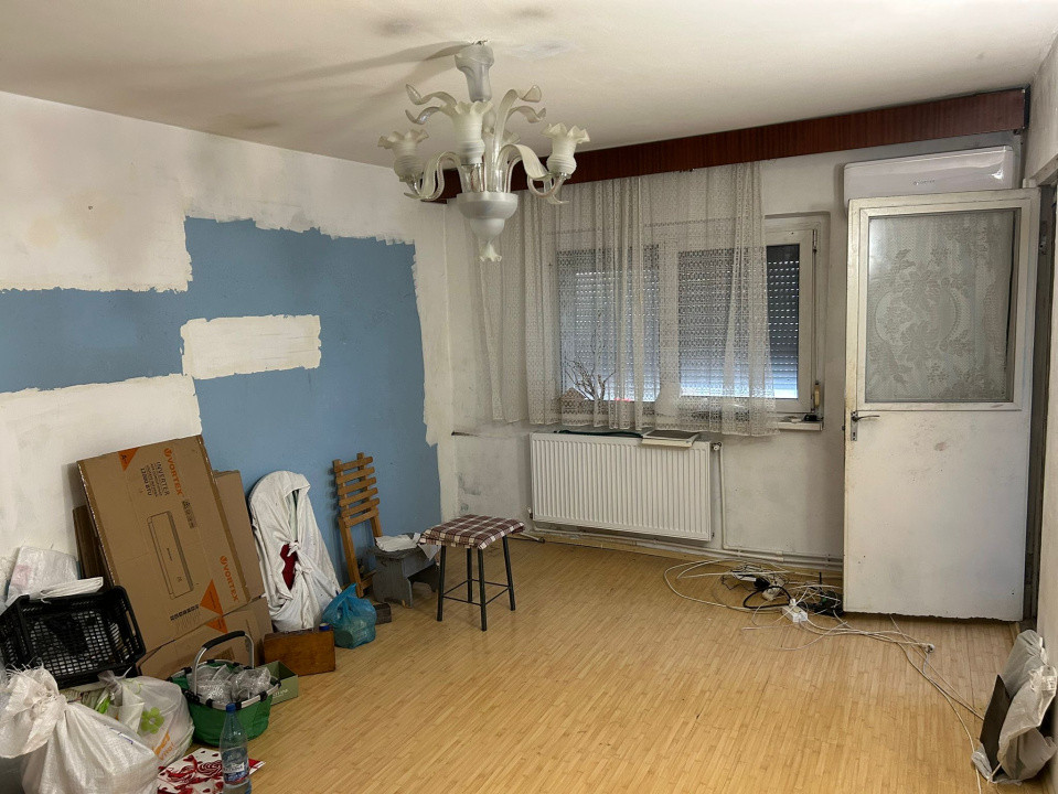 Apartament DECOMANDAT 2 camere-INEL II+loc de parcare 