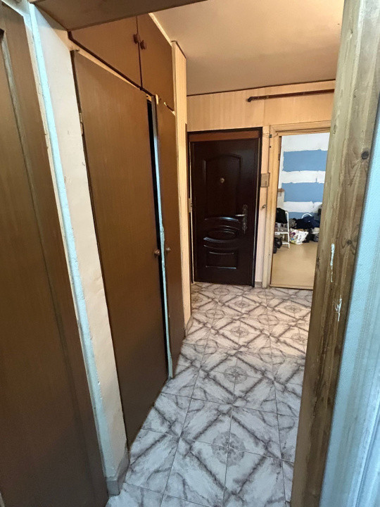 Apartament DECOMANDAT 2 camere-INEL II+loc de parcare 