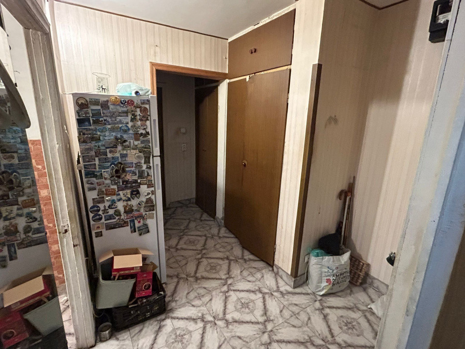 Apartament DECOMANDAT 2 camere-INEL II+loc de parcare 