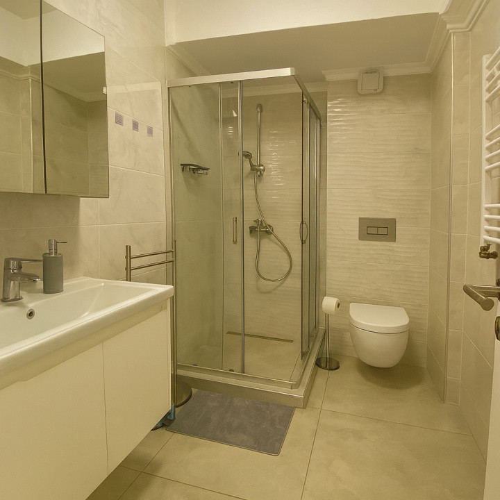 Apartament 3 camere | Solid House Butoaie | Vedere frontală spre lac 