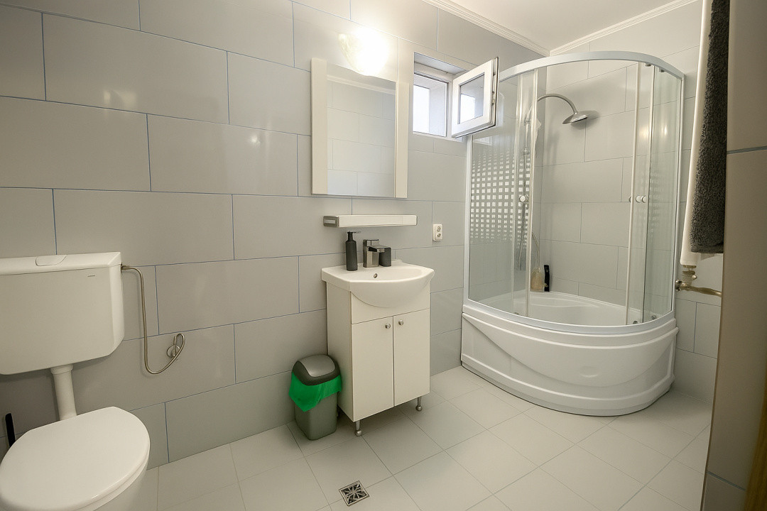 Casă cu 3 camere și 2 băi - Faleza Nord 