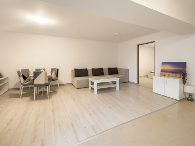 Casă cu 3 camere și 2 băi - Faleza Nord 