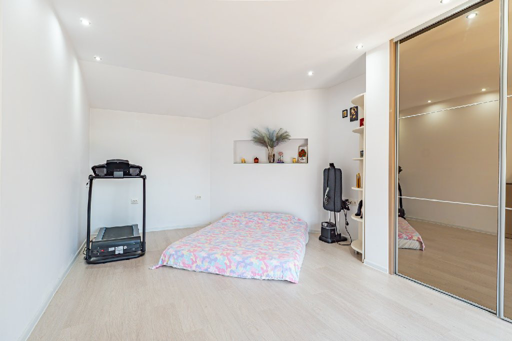 Casa P+M | Teren generos| Kamsas