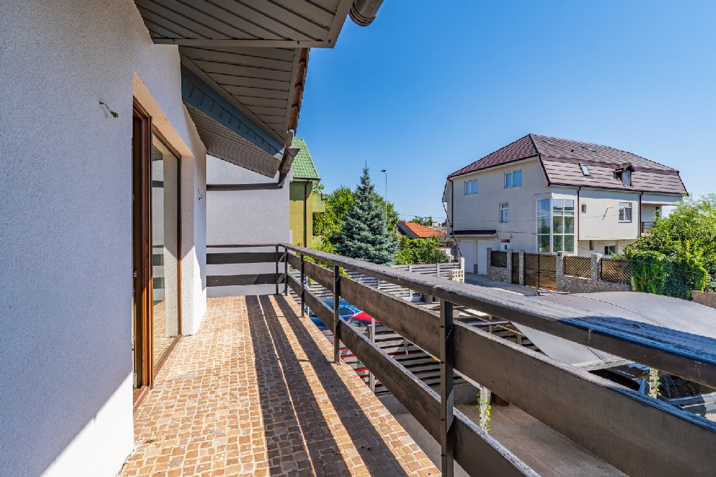 Casa P+M | Teren generos| Kamsas