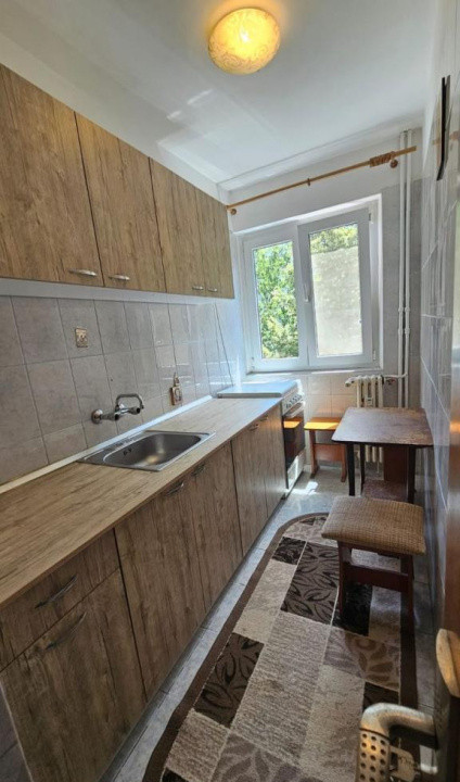 Apartament cu 2 camere/ balcon/zona Doraly Mall