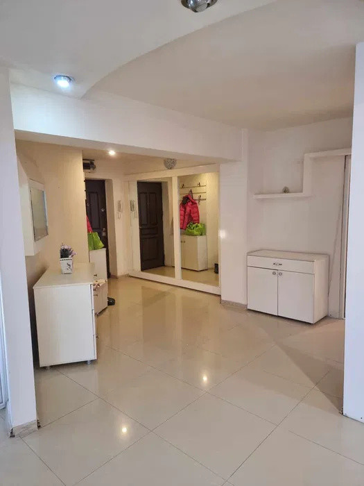 Apartament 3 camere / 90 mp / zona Dacia / centrală proprie / aer condiționat 