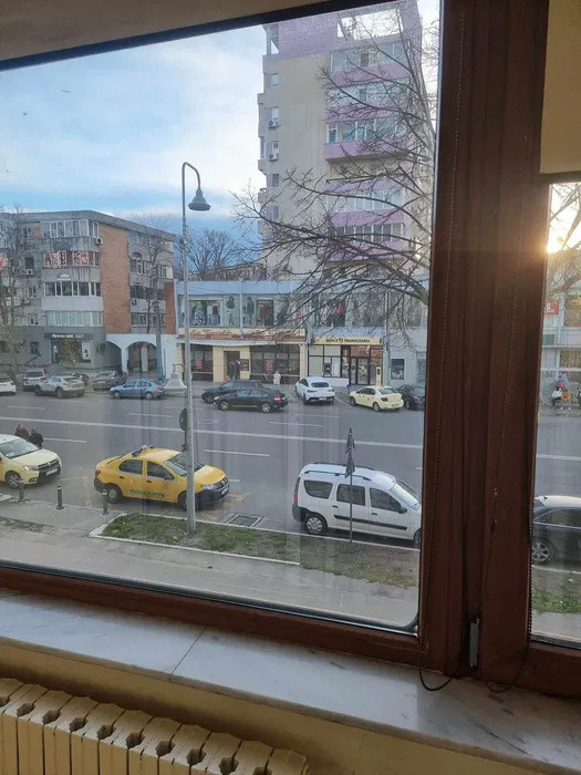 Apartament 3 camere / 90 mp / zona Dacia / centrală proprie / aer condiționat 