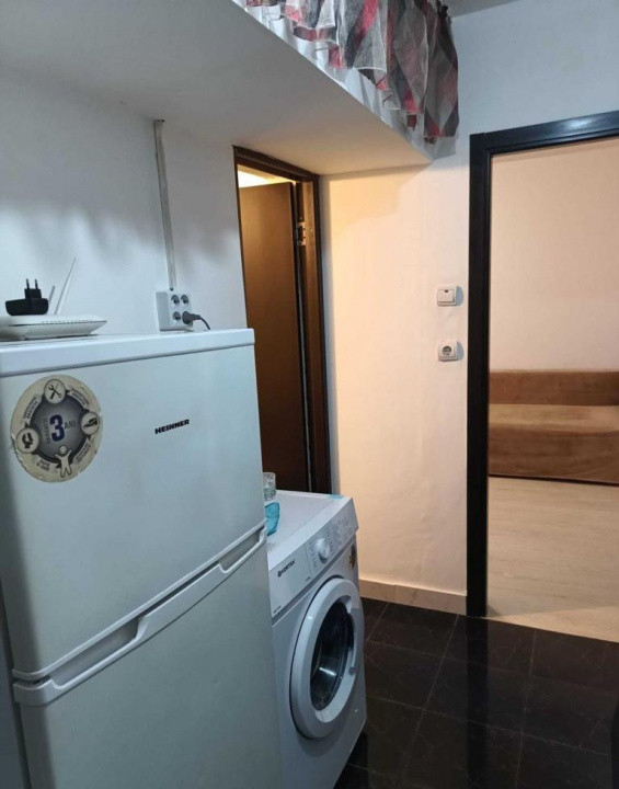 Apartament 2 camere / 40 mp / zona Doraly Mall / centrală proprie