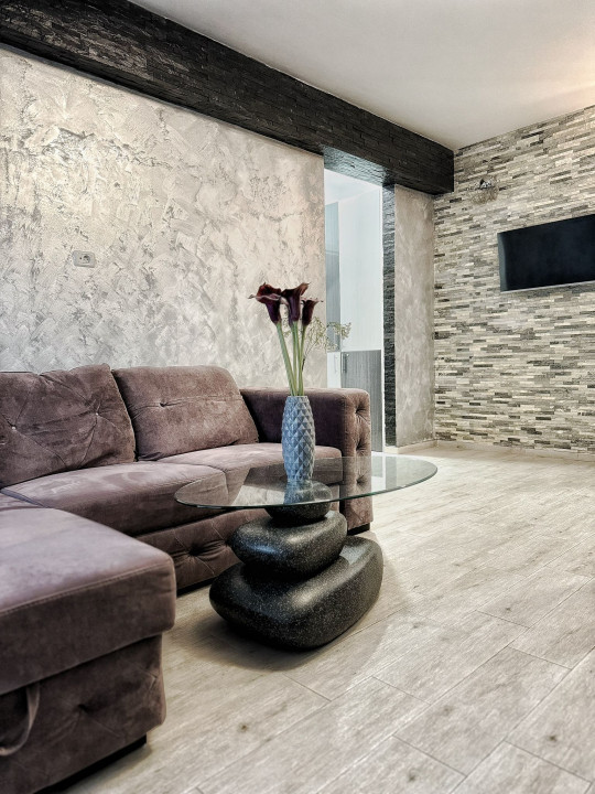 Apartament cu 2 camere și vedere la mare, la 80 de m distanta fata de plaja