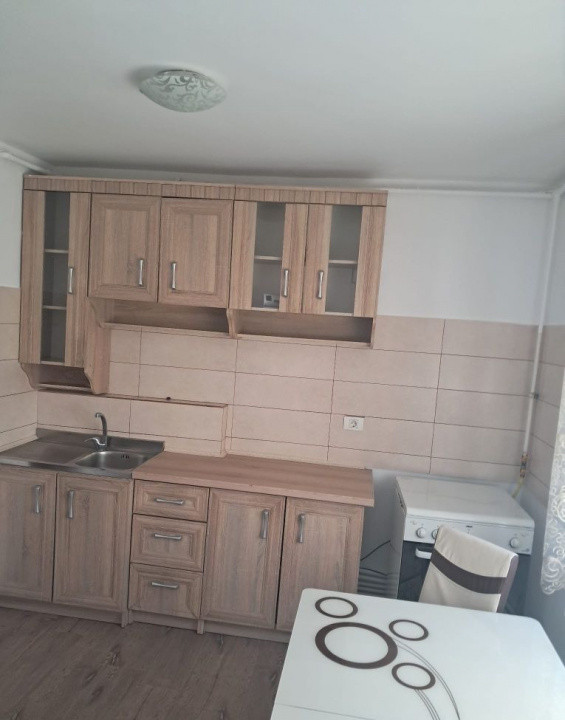 Apartament 2 camera /  64 mp / zona I C Bratianu / centrală pe gaz 