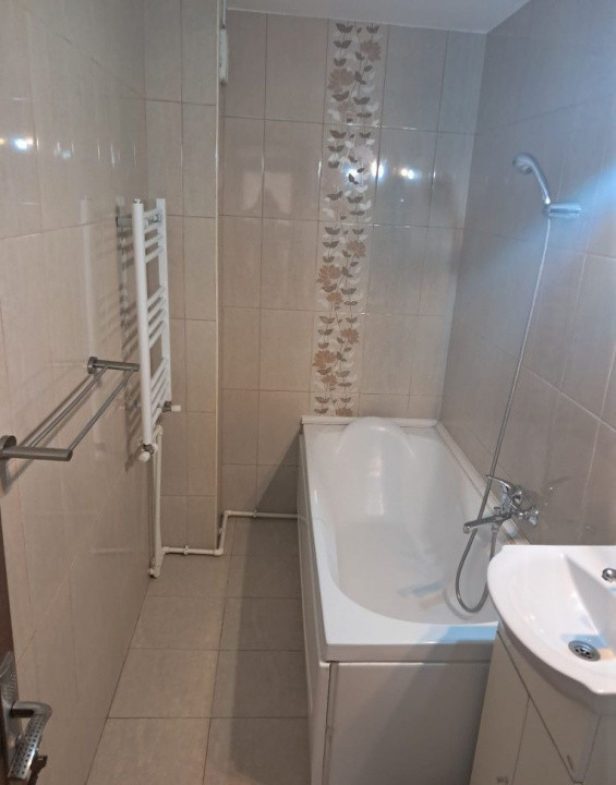 Apartament 2 camera /  64 mp / zona I C Bratianu / centrală pe gaz 