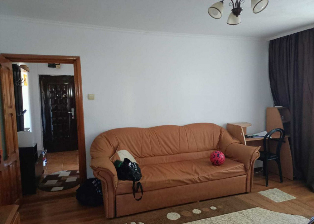 Apartament 2 camera /  60 mp / zona Poarta 6 / centrală pe gaz / aer condiționat