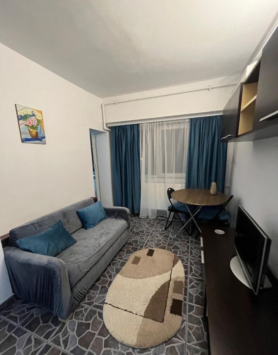 Apartament 2 camere /   60 mp / zona institutul de marina / centrală proprie 