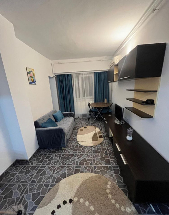 Apartament 2 camere /   60 mp / zona institutul de marina / centrală proprie 