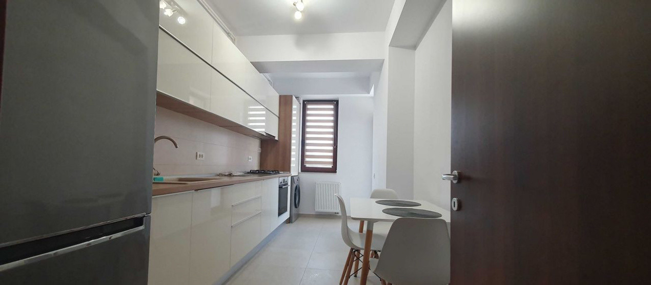 Apartament 2 camere /  68 mp / zona Tomis / centrală proprie / lift / AC 