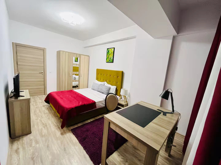 Apartament 3 camera /  80 mp / zona Summerland / Centrală proprie / AC / 2 băi