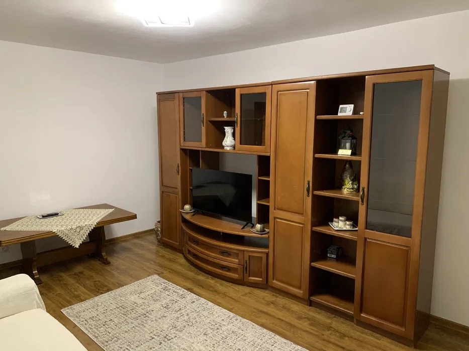 Apartament 2 camera /  60 mp / zona Casa de cultura / centrală proprie 