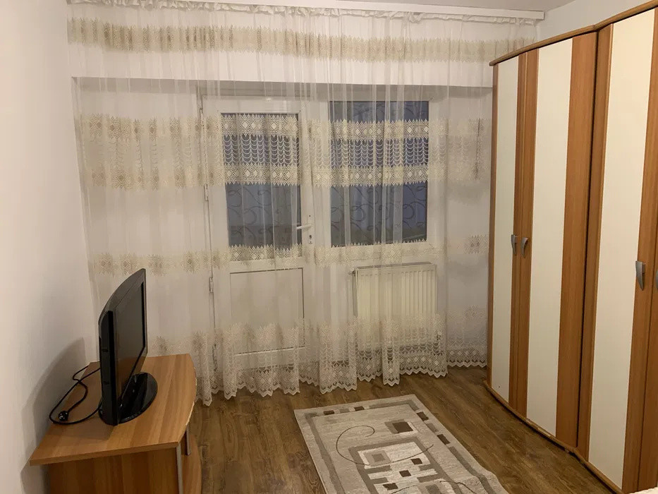 Apartament 2 camera /  60 mp / zona Casa de cultura / centrală proprie 