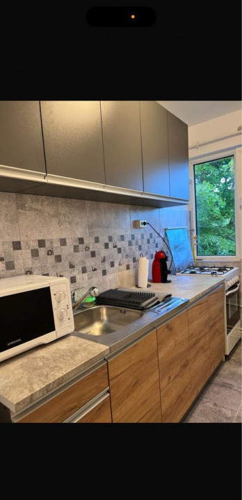 Apartament 3 camera /  60 mp / zona km 5 / AC / centrală proprie / loc parcare