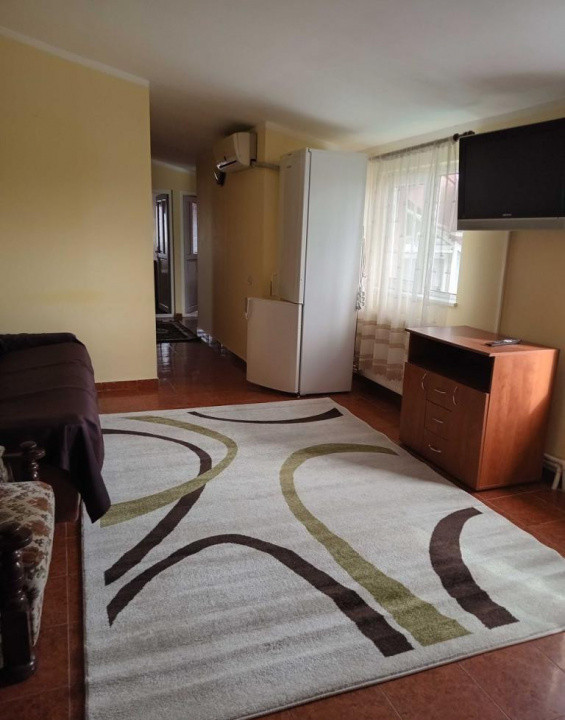 Apartament 3 camere /  80 mp / zona Vile Noi / terasă / centrală proprie / AC