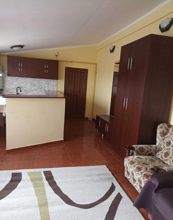 Apartament 3 camere /  80 mp / zona Vile Noi / terasă / centrală proprie / AC