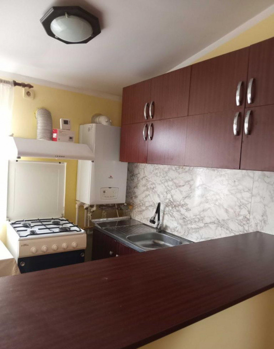 Apartament 3 camere /  80 mp / zona Vile Noi / terasă / centrală proprie / AC
