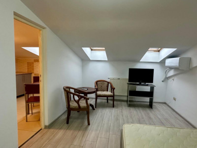 Studio /  35 mp / zona Institutul de marină / centrala proprie / lift / AC /