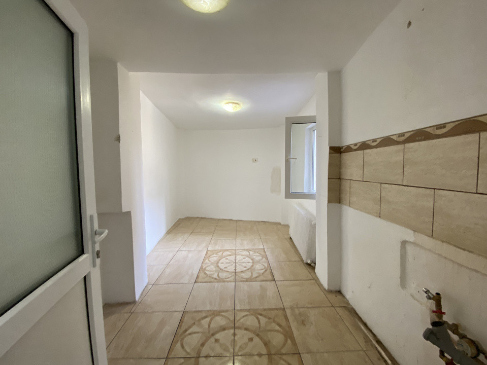 Apartament cu 4 camere | Piata Ovidiu | 120 mp | Curte proprie