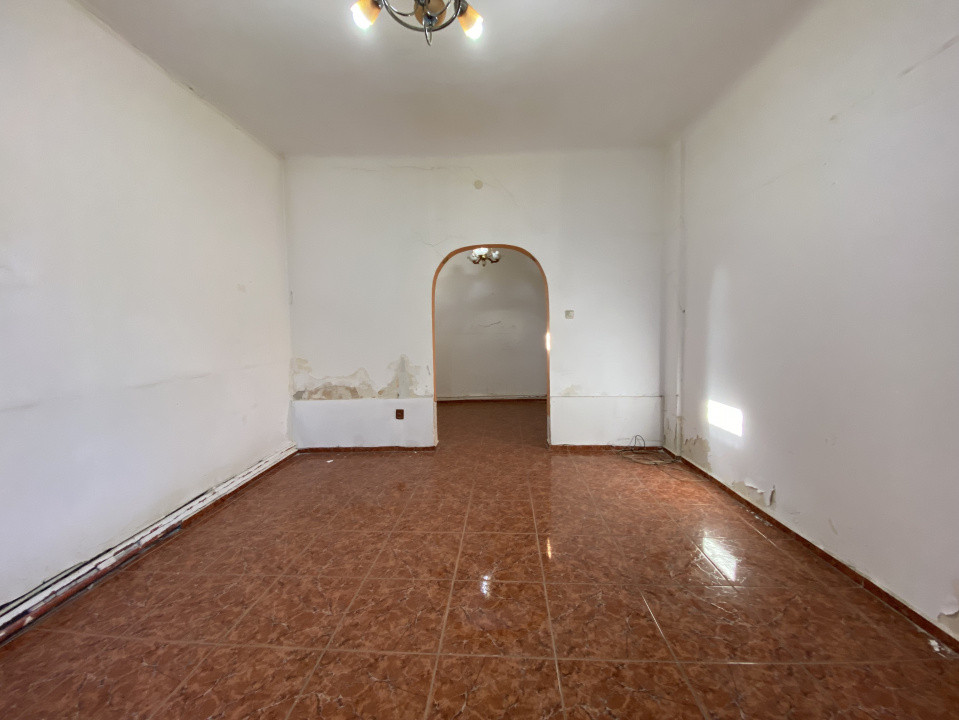Apartament cu 4 camere | Piata Ovidiu | 120 mp | Curte proprie