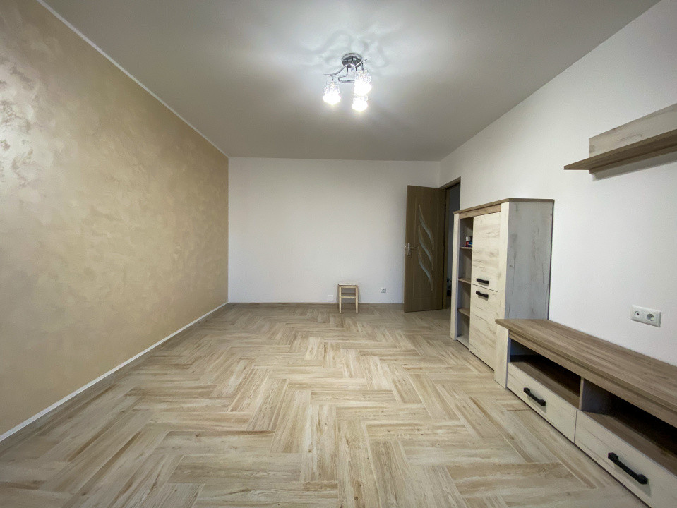 Apartament 2 camere decomandat | Soveja | Renovat 2025