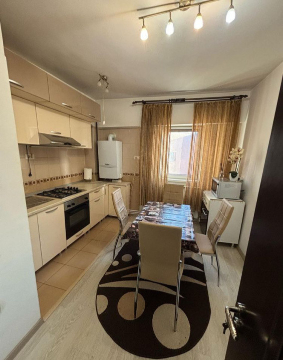 Apartament 2 camer /  56 mp / zona Capitol / centrala / AC / bloc izolat temic