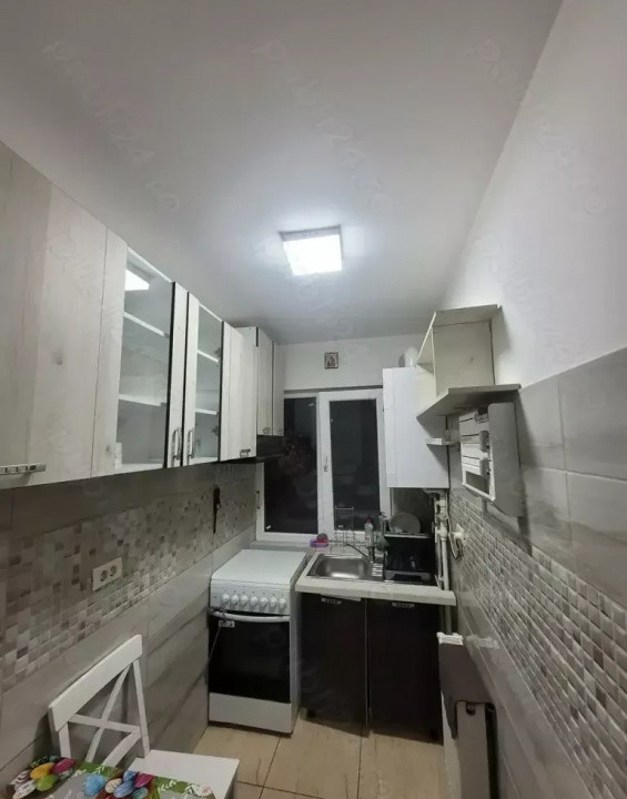 Apartament 3 camere /  51 mp / zona INEL 2 / AC / Centrală