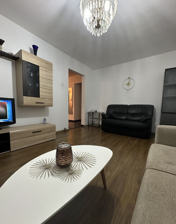 Apartament 3 camere | Zona Dacia | Garaj | Centrala proprie | 2 bai 