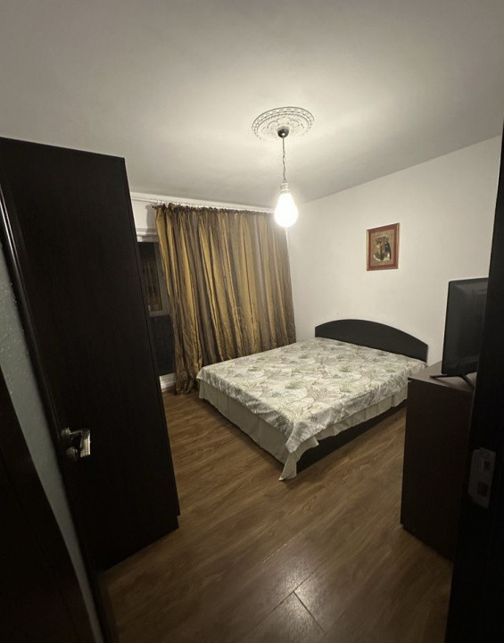 Apartament 3 camere | Zona Dacia | Garaj | Centrala proprie | 2 bai 