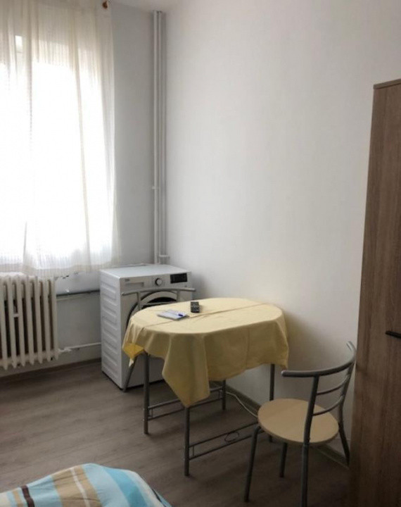 Studio /  21 mp / zona CET / bloc izolat termic / bucatarie separata