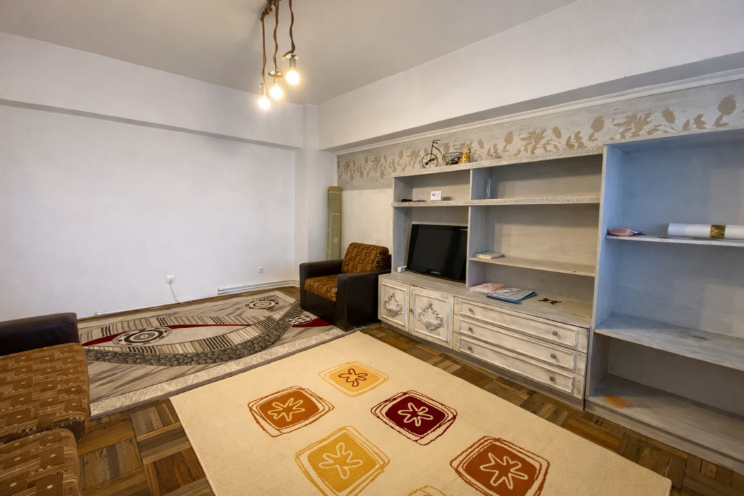 Apartament 3 camere | Decomandat | Stefan cel Mare - zona centrală 
