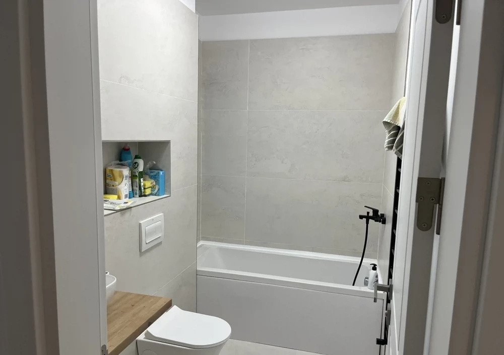 Apartament 3 camere | 84 mp | zona Km 5 | încălzire in pardoseală | AC | parcare